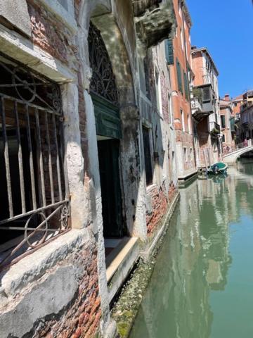 San Marco Apartment With Canal View Venezia Esterno foto