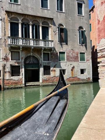 San Marco Apartment With Canal View Venezia Esterno foto