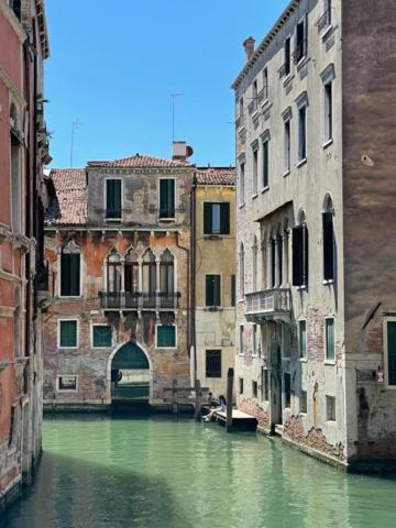San Marco Apartment With Canal View Venezia Esterno foto