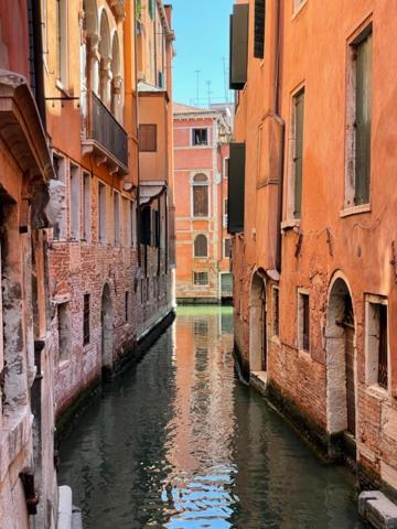 San Marco Apartment With Canal View Venezia Esterno foto